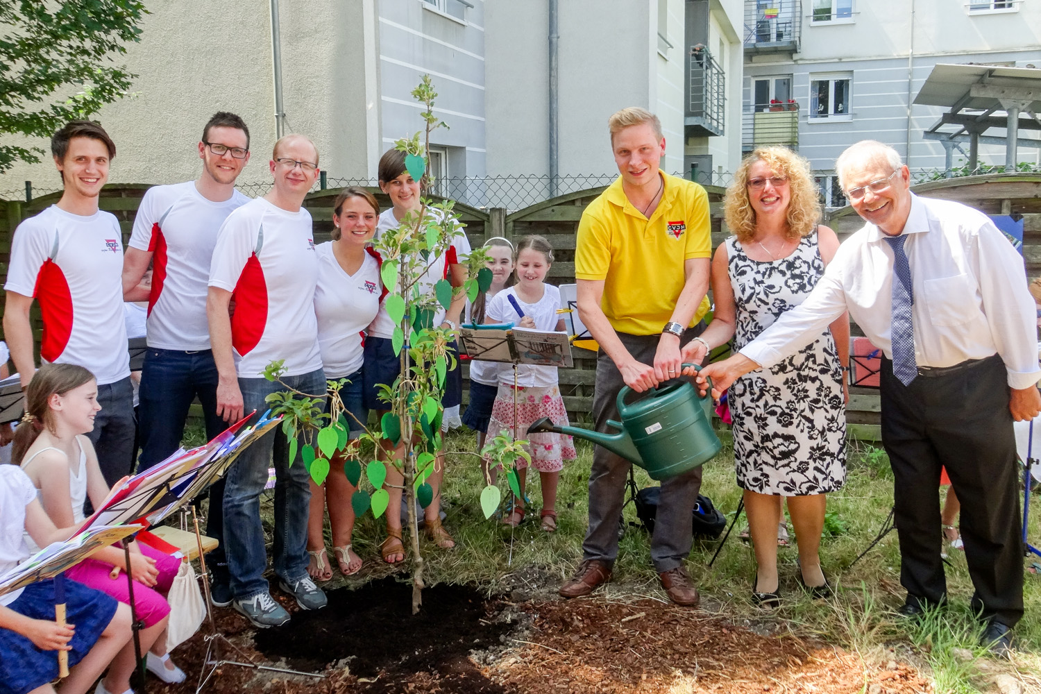 You are currently viewing Festgottesdienst und feierlicher Empfang – der CVJM Reilingen wird 30